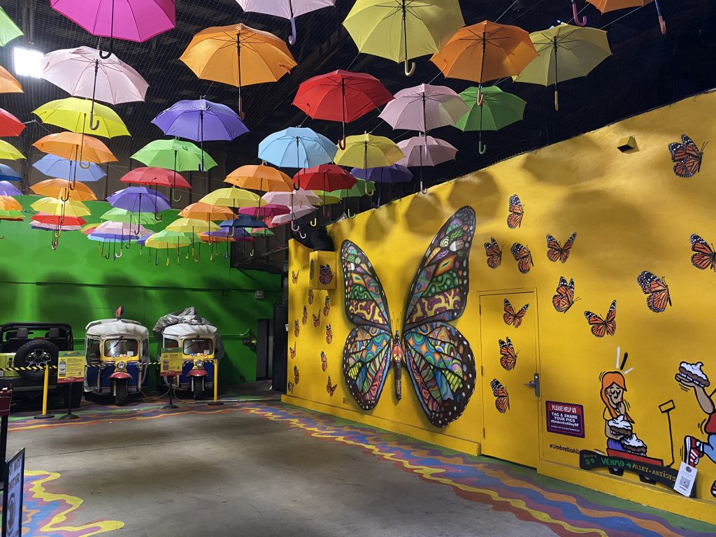 Umbrella Alley San Francisco Tour and Explore San Francisco